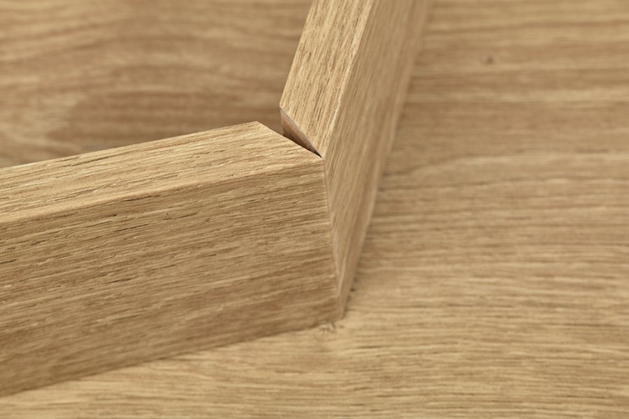 Soklová lišta k vinylové podlaze Ultimo LVT 55 je vysoce odolná a podtrhuje design moderní a krásné podlahy.